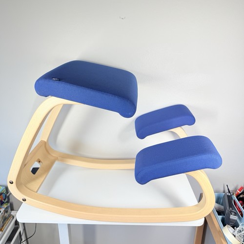 Sgabello sedia inginocchiato